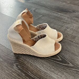 TOMS Marisol Sandals Women’s Natural Linen Espadrilles Wedge Heel Size 6.5